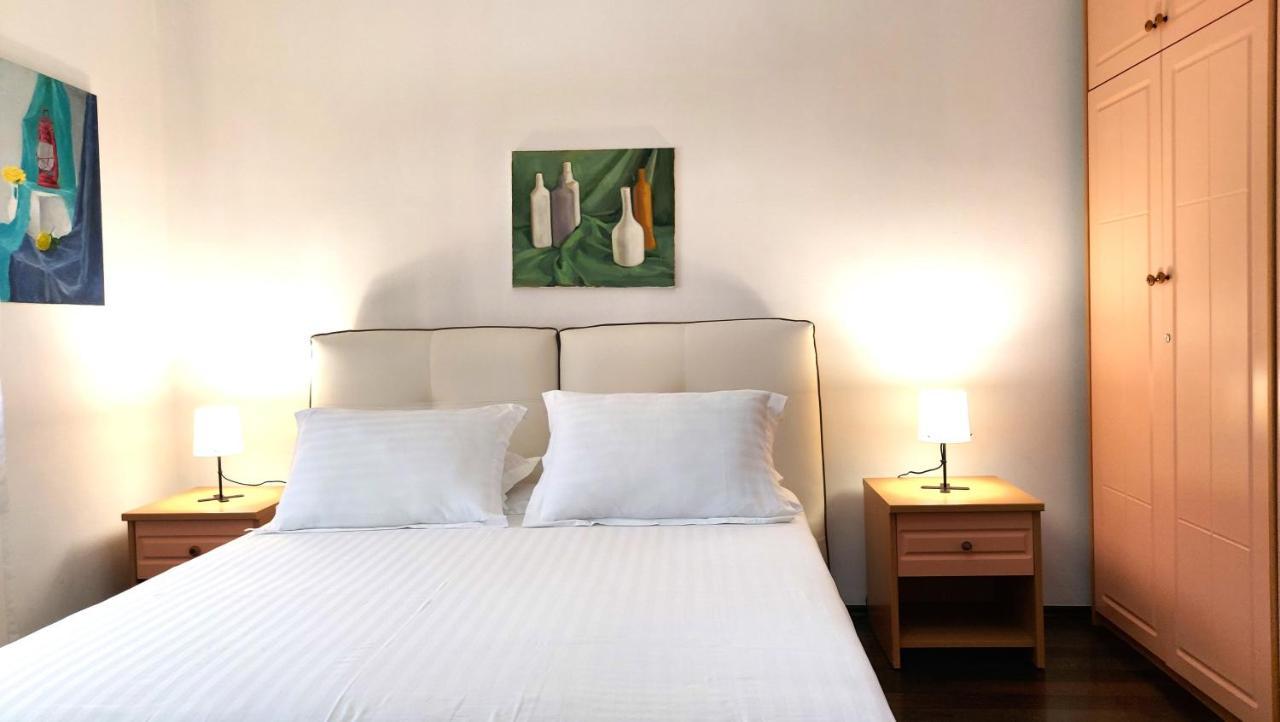 Spacious Family-Friendly Apartment In The Heart Of Bllok Tirana Exteriör bild
