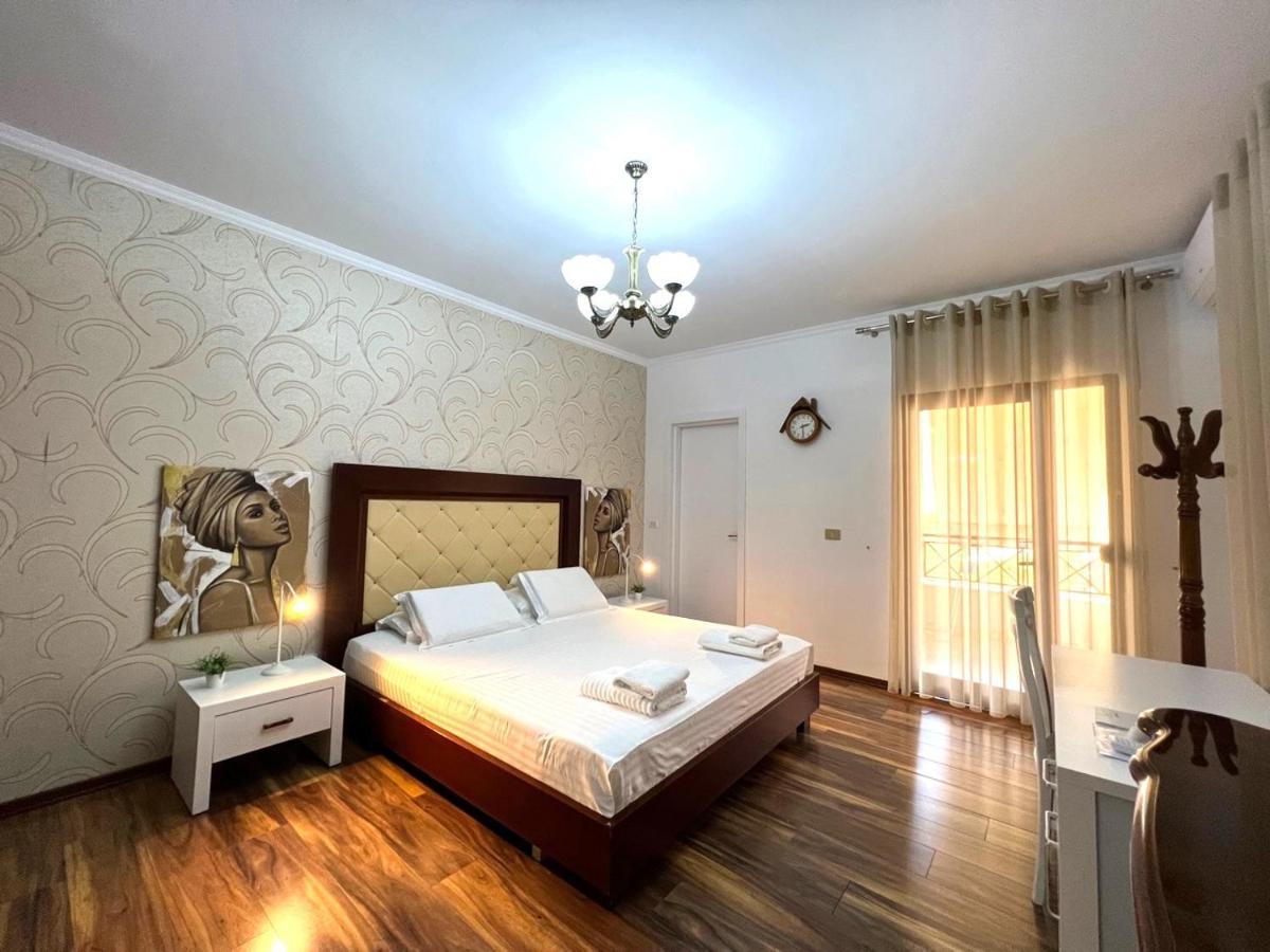 Spacious Family-Friendly Apartment In The Heart Of Bllok Tirana Exteriör bild